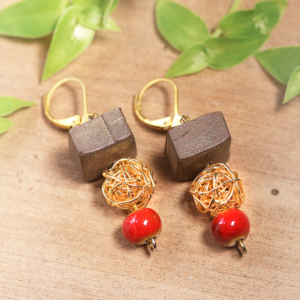 Antique Gold Red Cube Earrings