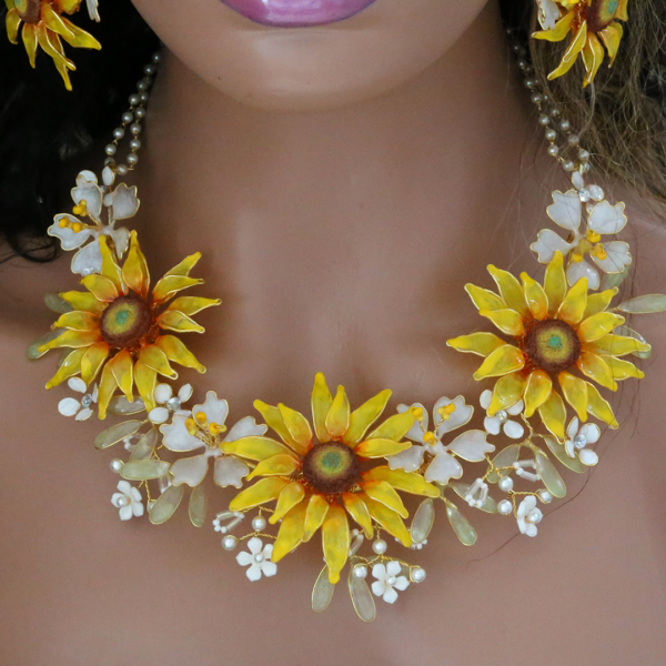 Sunflower Necklace Yellow Suryamukhi